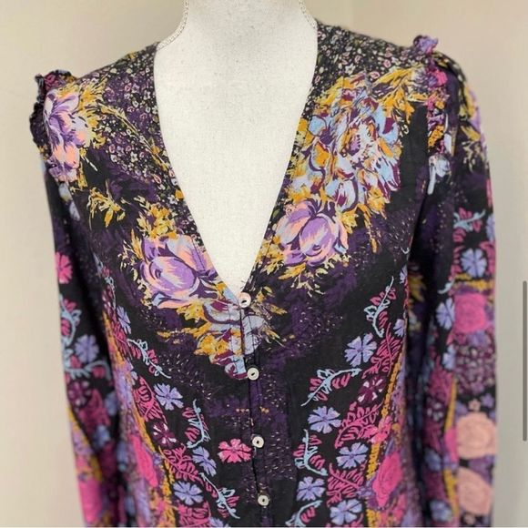 Free People NEW
Maris Printed Midi Dress
Size XS,S,M
Retail $168 - Picture 6 of 9